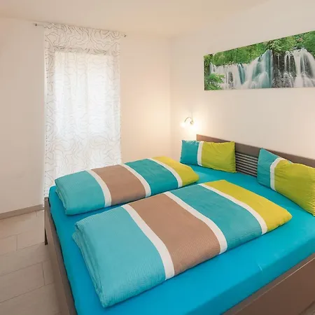 Kiefer-apartments רוסט